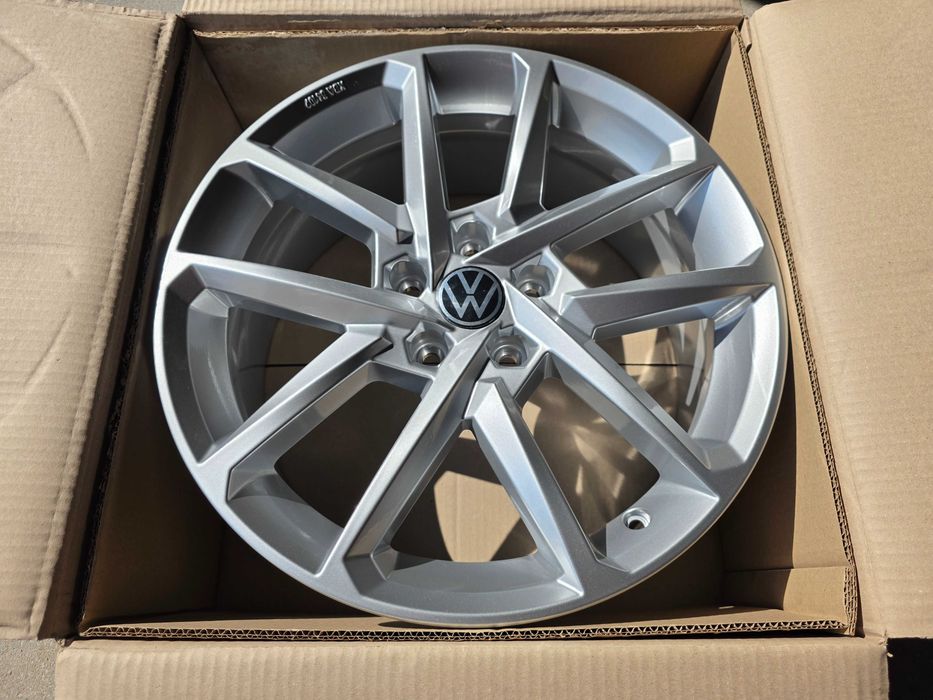 [N35] Nowe Felgi aluminiowe 18 Cali 5x112 VW Passat Arteon Golf Touran Caddy