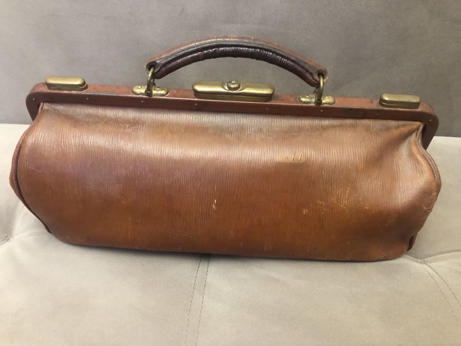 Старовинний саквояж sFs