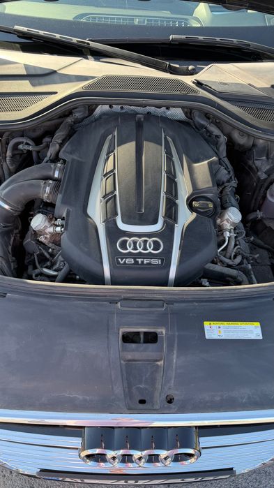 Audi A8 4.0 бензин 2014