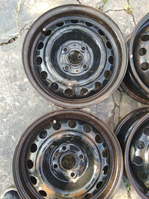 диски з ковпаками на хундай