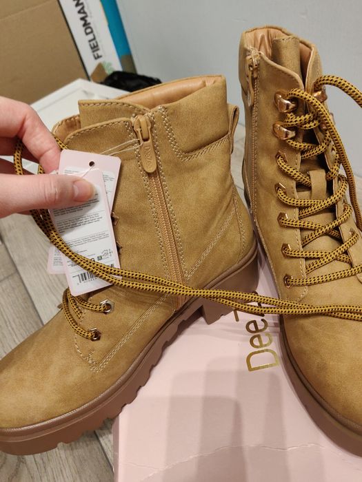 Trzewiki sznurowane camel DeeZee, rozmiar 39/ 25,5 cm