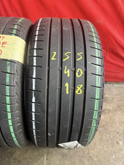 Pneus 225/40/18 + 255/40/18 Bridgestone Todos Iguais Impecaveis