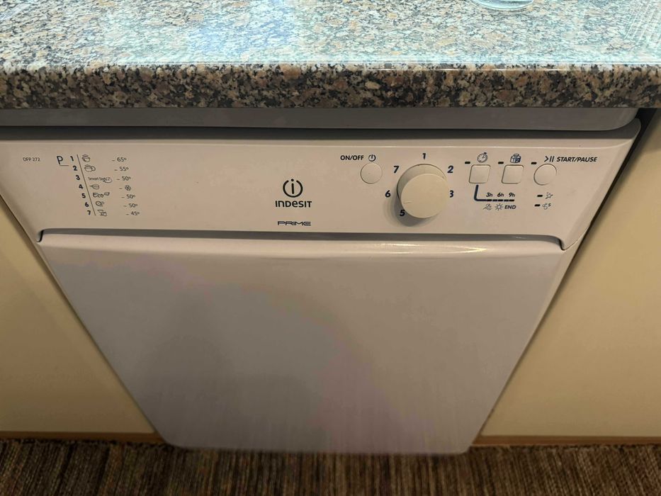 Maquina lavar loiça Indesit