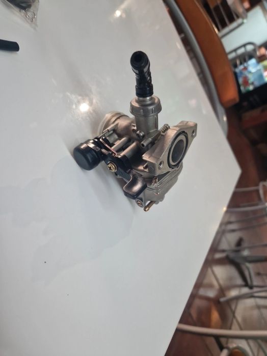 Carburador 49cc/50cc completo com filtro de ar – Novo