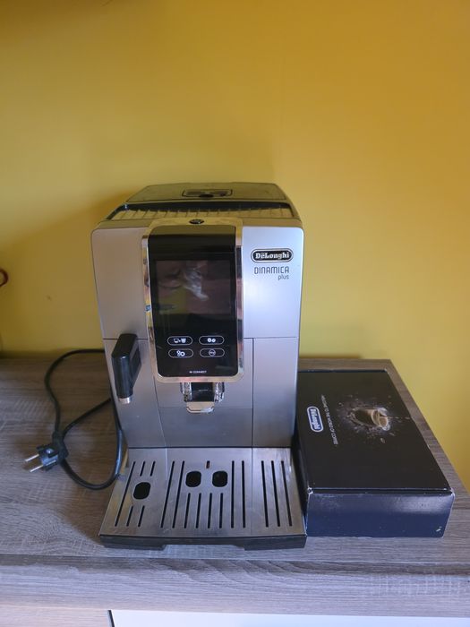 Ekspres DeLonghi Dinamica Plus  Bluetooth