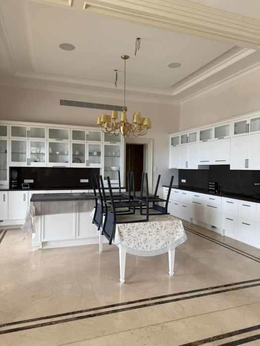 Сосновый берег, дом с панорамой моря и лифтом