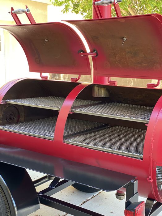 Продаж Бізнесу в Буковелі. BBQ, смокер, мангал, піца, пиво. Доставка.