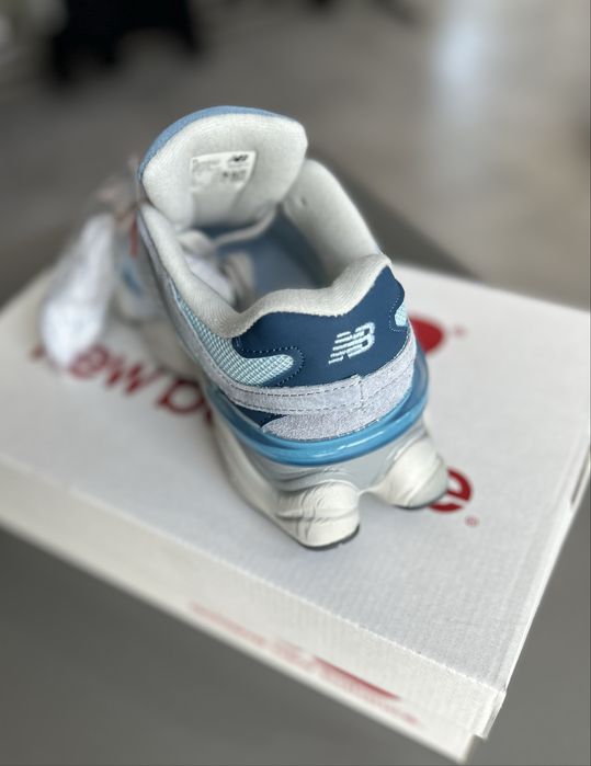 Жіночі кросівки New Balance