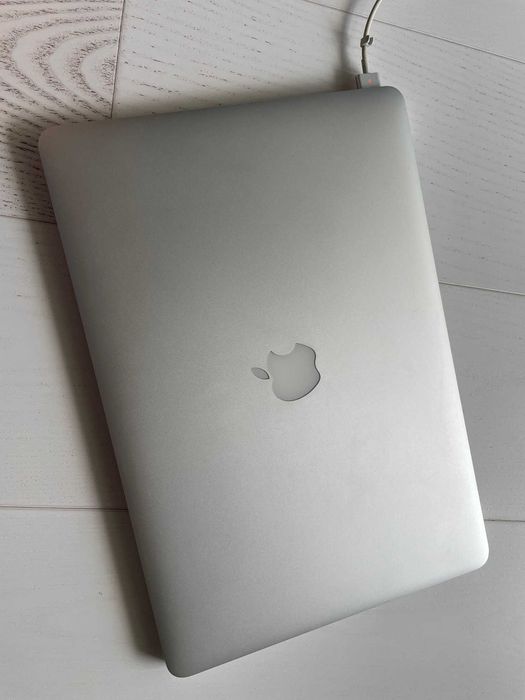 MacBook Pro A1398 Core i7 16GB Grafika Intel/Nvidia