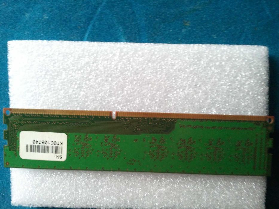 Модуль памяти Samsung 2GB 1rx8 pc3-10600u-09-10-a0(Обмен)