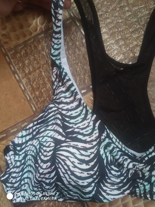 Продам купальник,верх