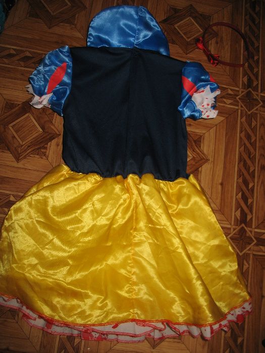 платье на Хэллоуин Белоснежки на 5-7 лет сукня на хелловін