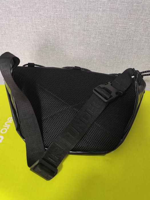 Продам сумку-бананку Under Armour!