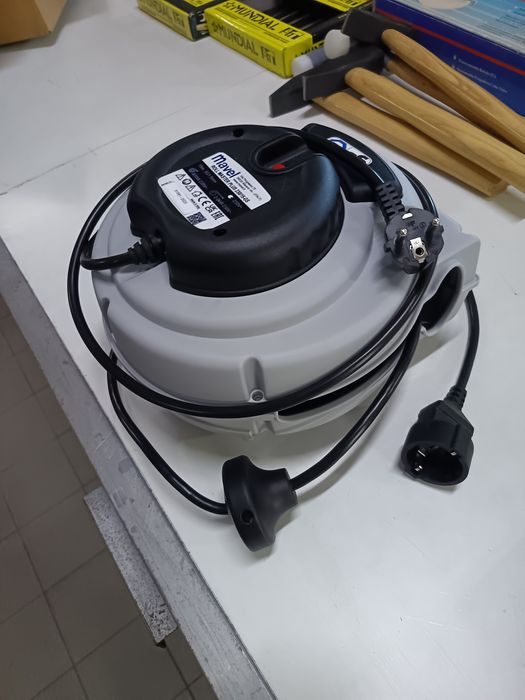 Enrolador de fio parede Mavel 20m