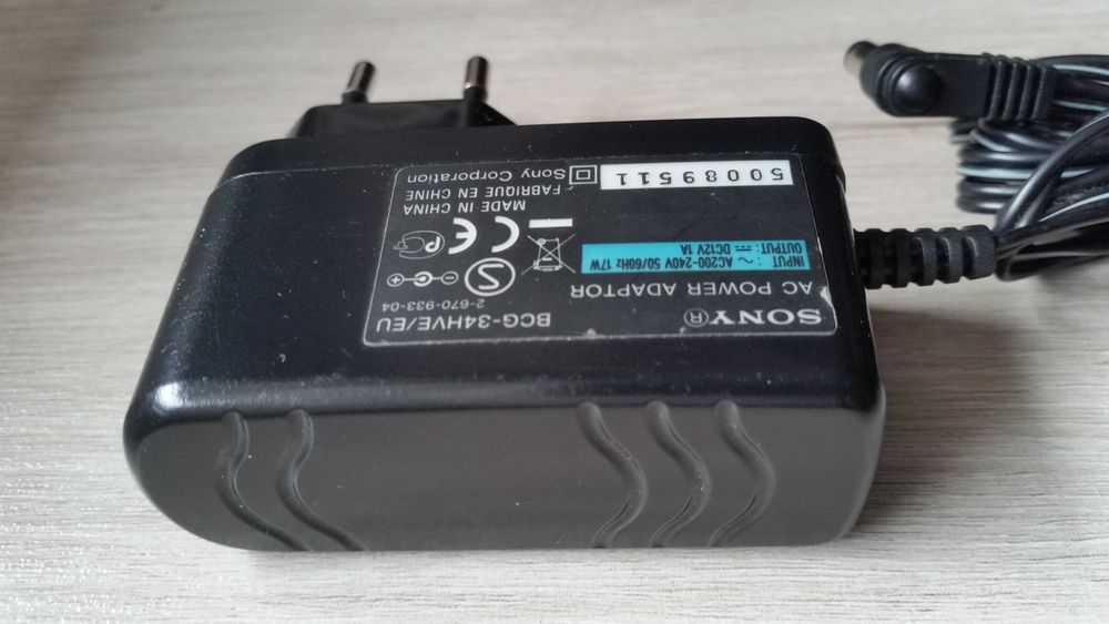 Zasilacz ładowarka SONY BCG-34HVE/EU, 12V 1A