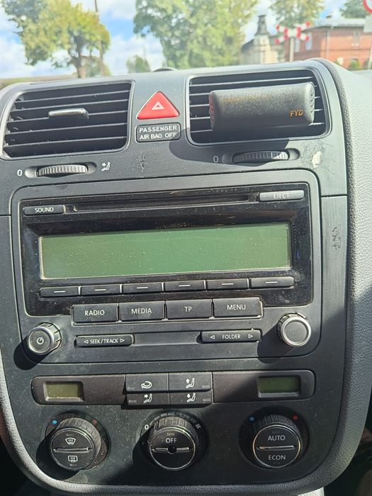 Fabryczne Radio Volkswagen RCD 310 CD/M3