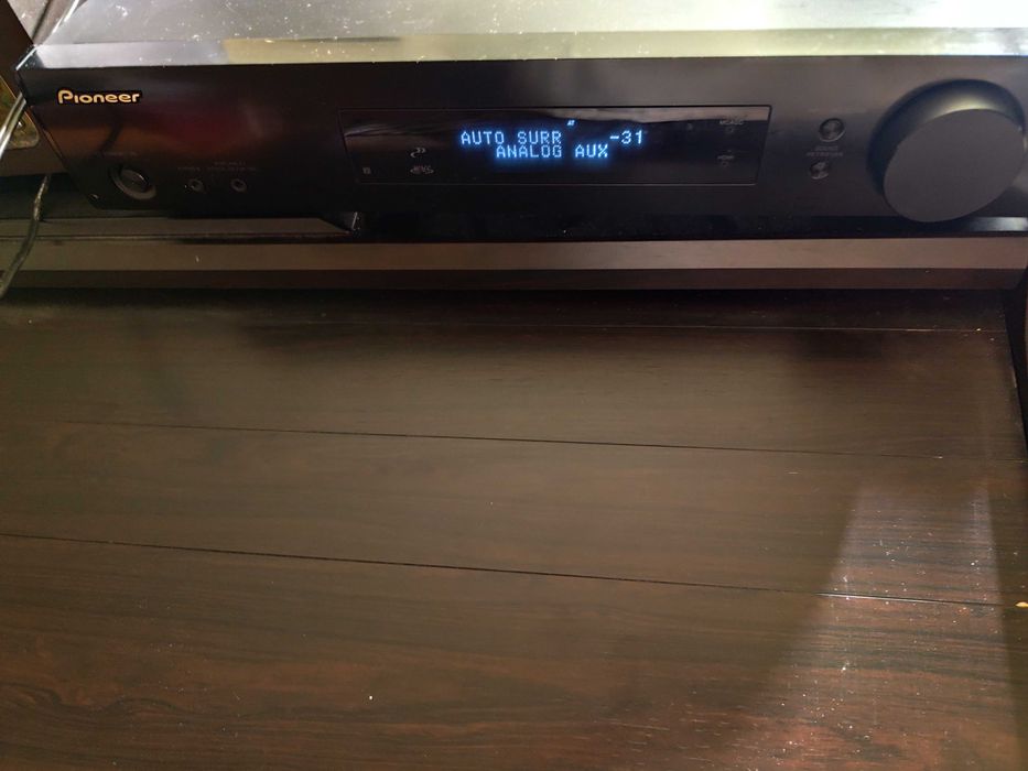 wzmocnjacz 
 PIONEER VSX-S300-K
Amplituner AV