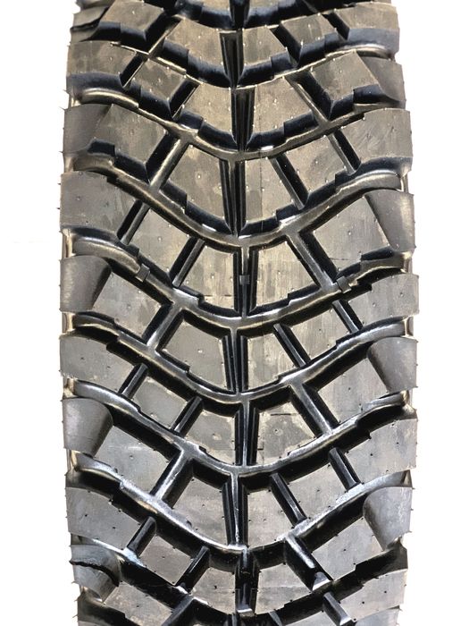Шина болотна 265/70 R16 резина грязьова TRAKKER M/T Glob-Gum Poland