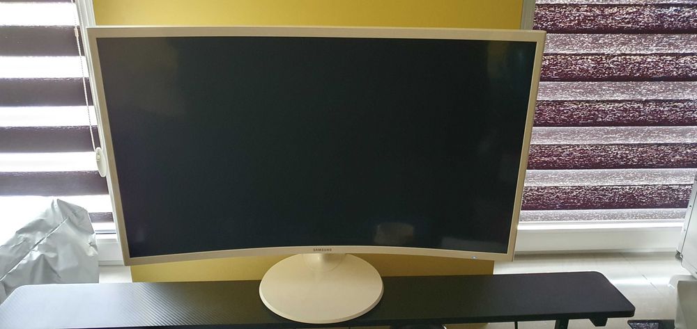Sprzedam monitor Samsung ( curved) 32"