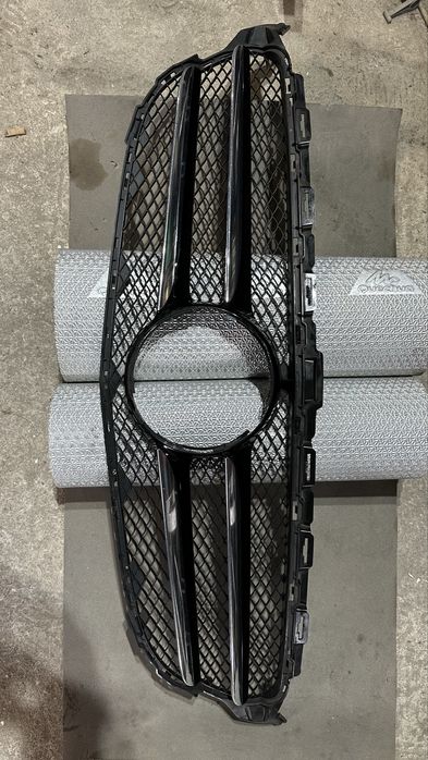 Grelha Mercedes Class C