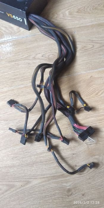 Corsair 650W (Zasilacz do komputera)