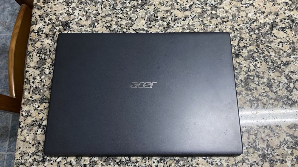 Acer Extensa EX215-22