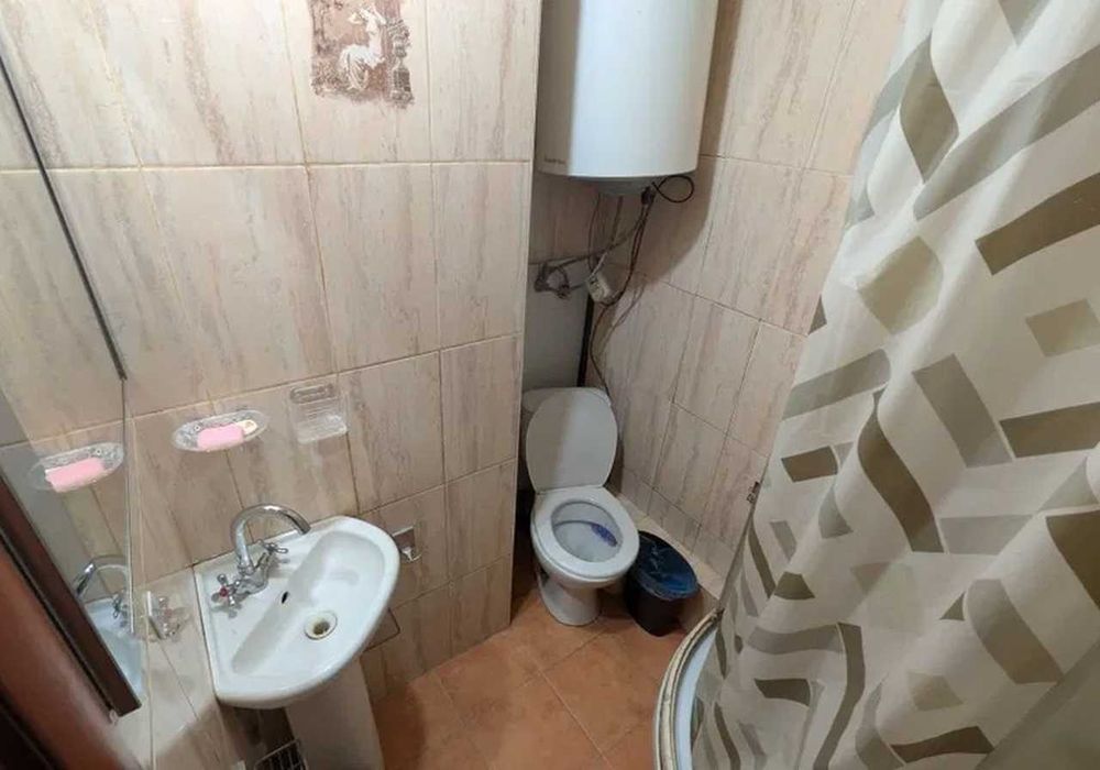 Продам 2-к квартиру (двухсторонняя, 51м2) на ж/м Красный Камень