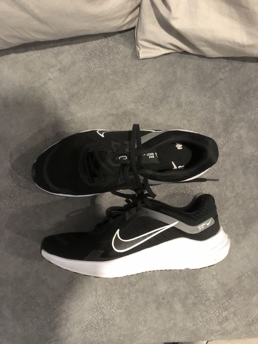 Продам кроссовки Nike
