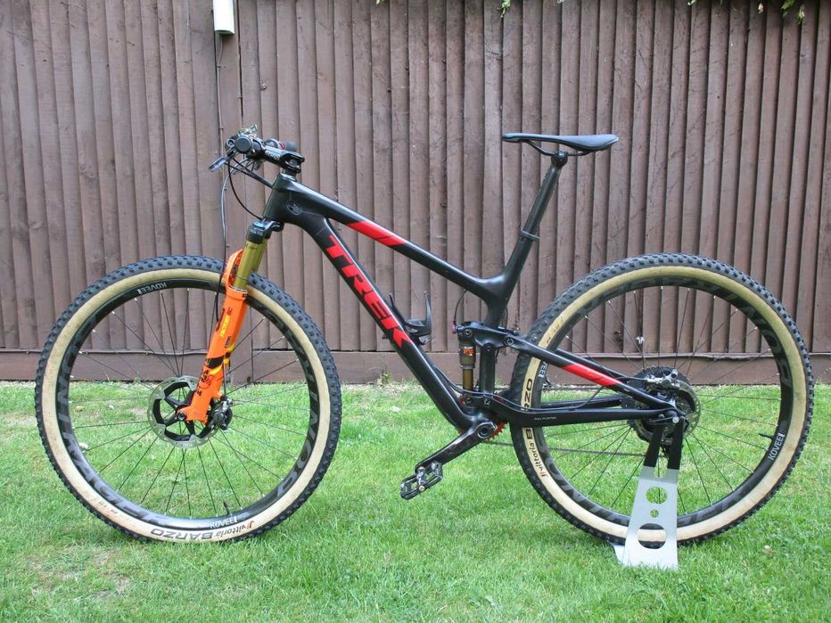 Bicicleta BTT Trek Top Fuel 9,9 RSL Carbon 29er Rockshox SID Shimano XTR DI2 funciona