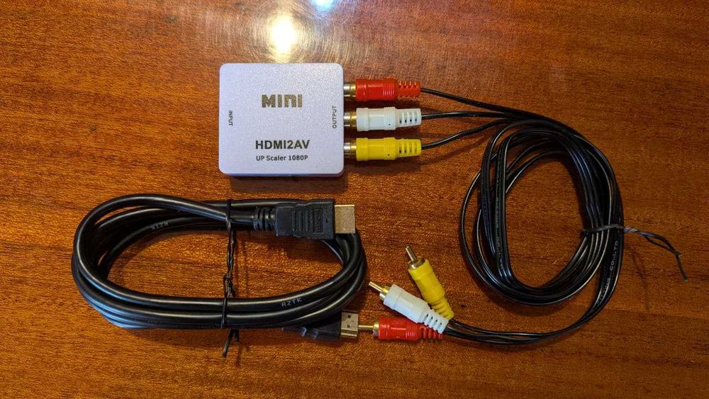 Комплект конвертер HDMI до AV 3xRCA + HDMI кабель 1,8м + 3 x RCA (тюльпан) кабель 1,5м
