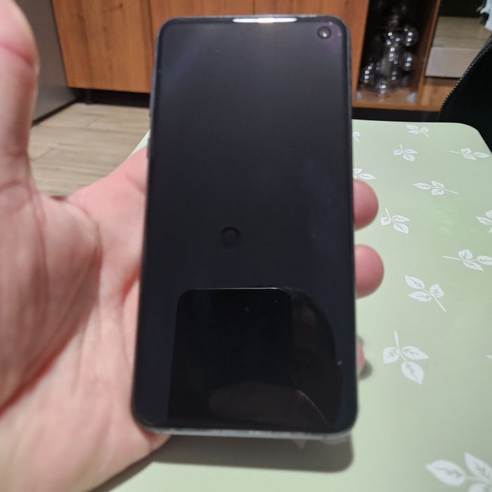 Kompaktowy Samsung Galaxy S10e