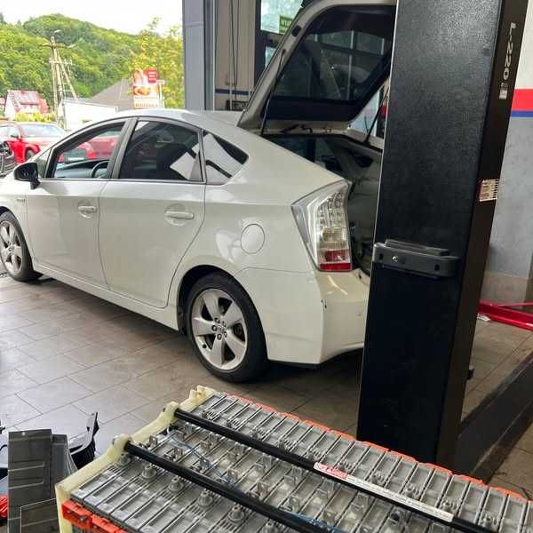 Bateria akumulator Toyota Prius II i III  - Montaż - Hybrid-Doctor.com