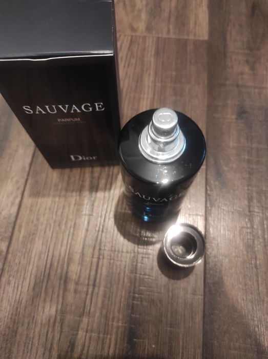 Perfum Dior sauvage