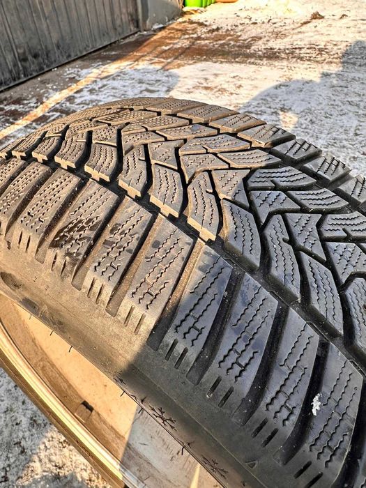 Koła aluminiowe Audi 7,5Jx17 ET 28 5x112 56,6mm opony 225/50/17 Dunlop