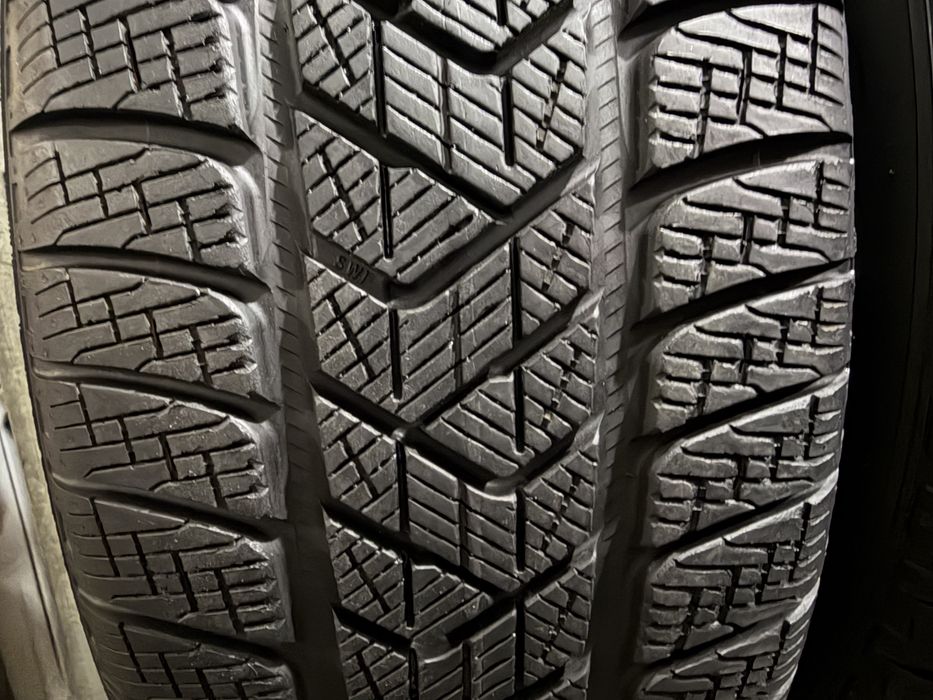 235/60 r19 Pirelli 4шт.