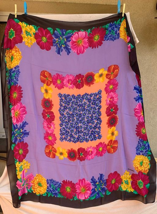 Jil Sander , 100 % Silk, 140/140 cm niepowtarzalna jedwabna chusta