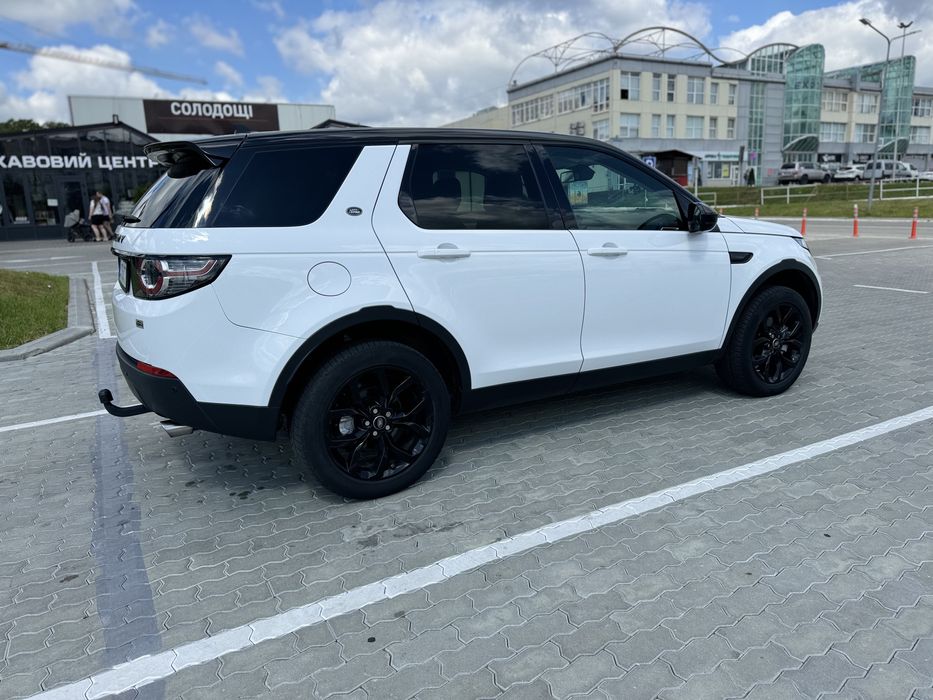 Land Rover Discovery Sport  R-DYNAMIC SE 2.0 дизель Европа