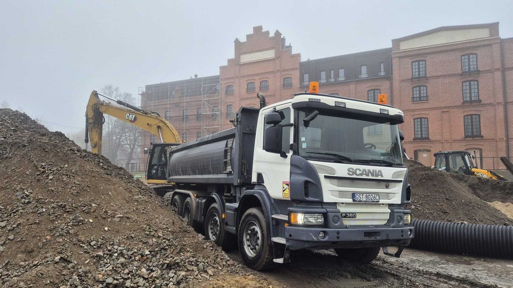 Usługi koparki gąsienicowej oraz wywrotki czteroosiowej