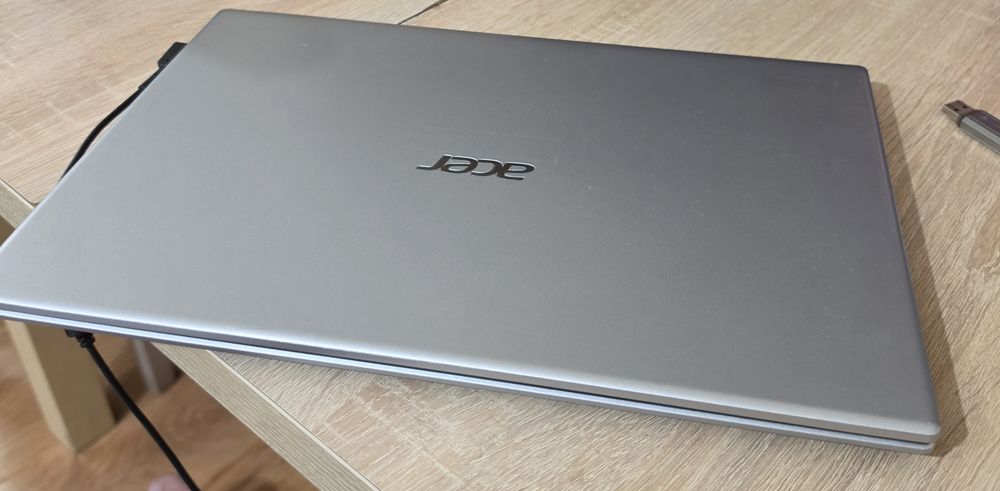 Laptop Acer aspire 3,mx350,Intel 11gen+Gratis