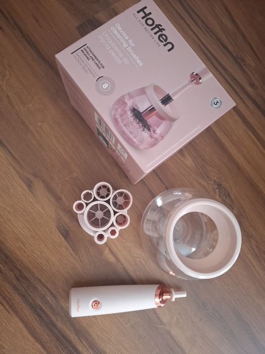 Urządzenie do mycia pędzli