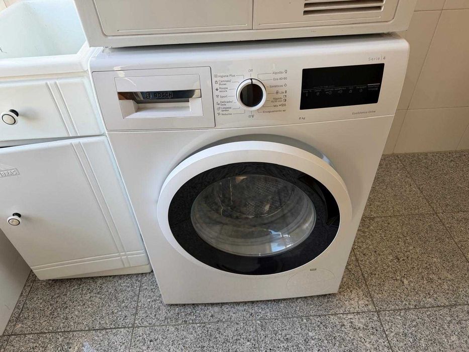 Máquina de Lavar Roupa BOSCH WAN24260EP (8 kg - 1200 rpm - Branco)
