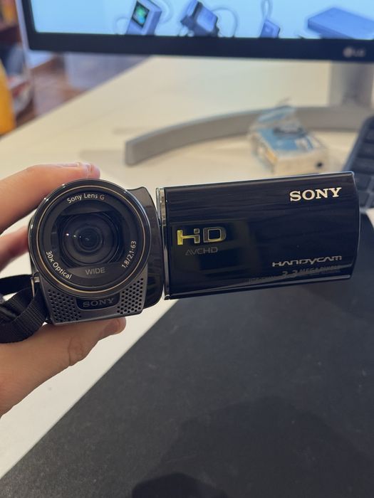 Sony HDR-CX160E Handycam Camcorder64751422090883123