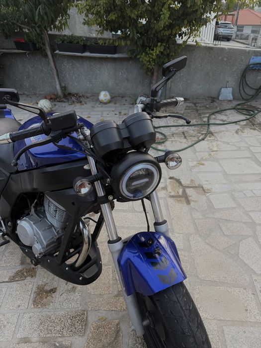 Daelim Roadwin 125 FI 2011— Como Nova! Nem 8000km