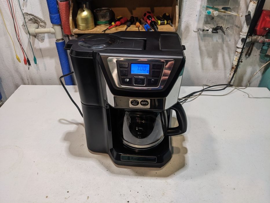Ekspres do kawy przelewowy Russell Hobbs automatyczny młynek