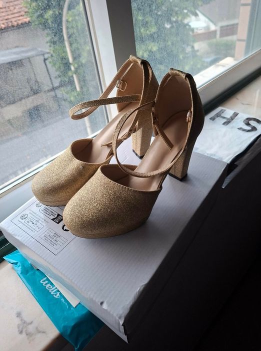 Sapatos como novos ...