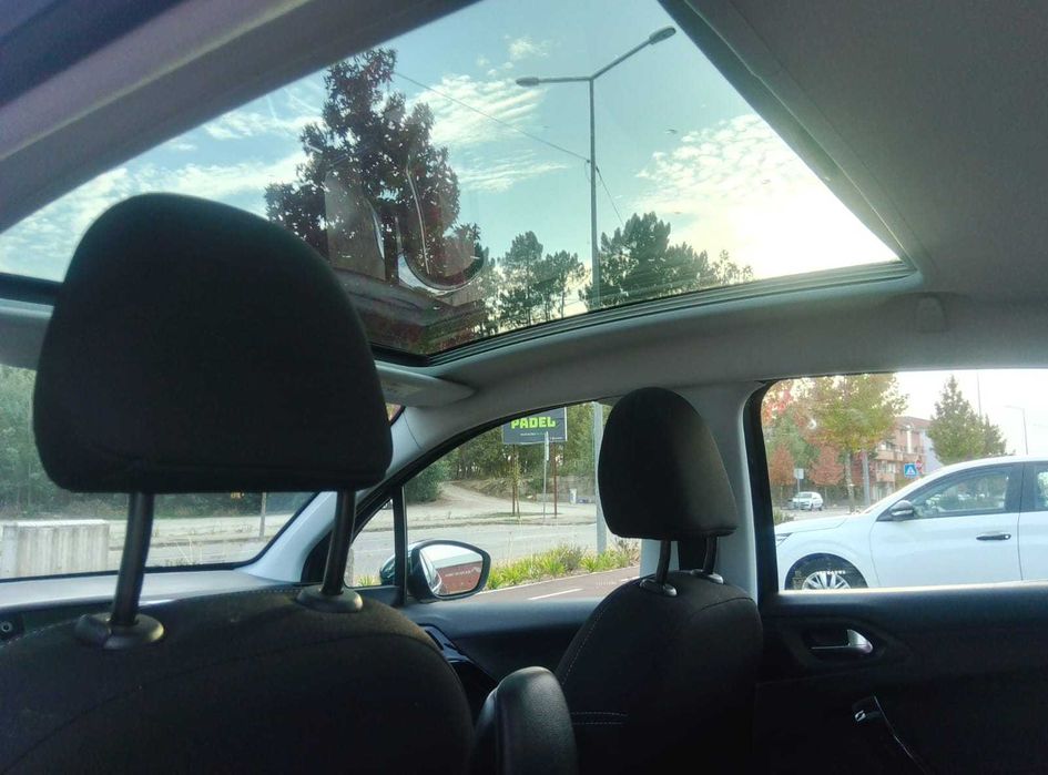 Peugeot 208 1.2 Puretech 82cv BVM5 Allure