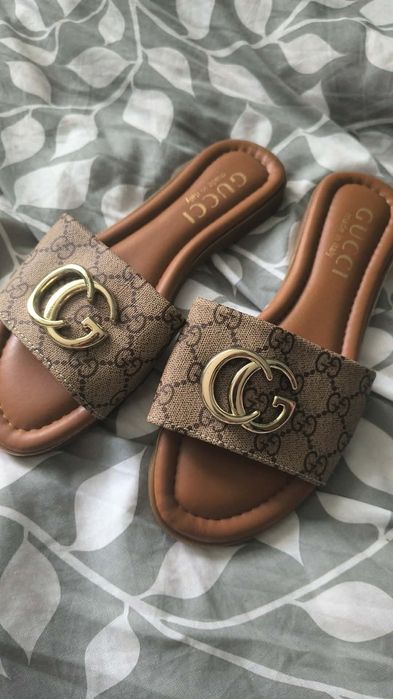 Nowe klapki damskie