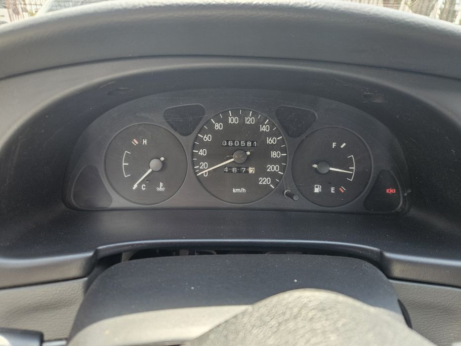 Продам деу сенс 2002