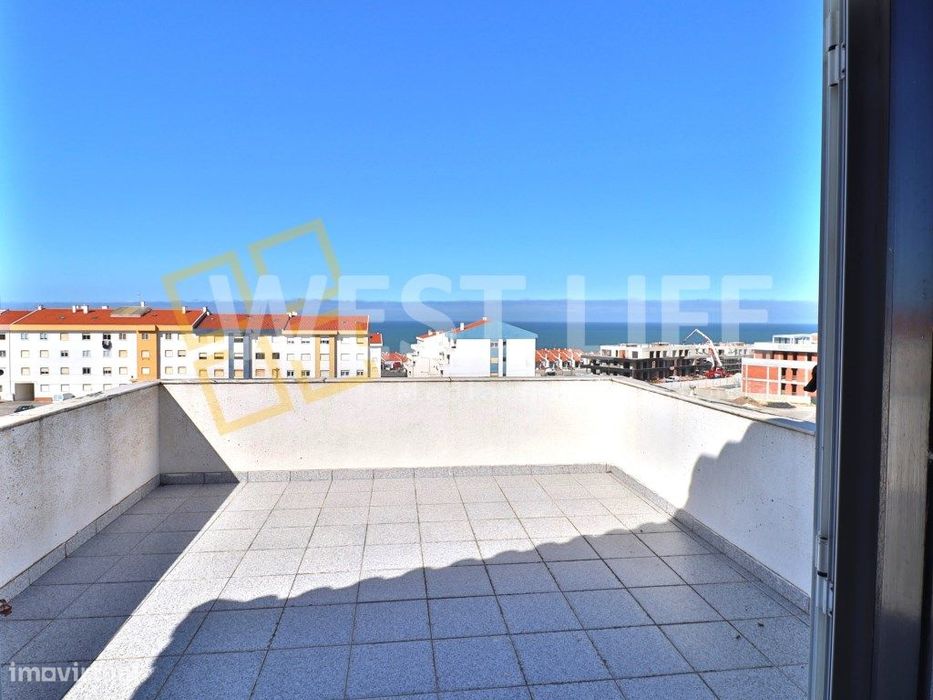 Apartamento T3 Duplex com amplo terraço de 360º e deslumbrante VIST... — Silveira, Lisboa