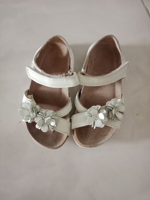 Сандалі (Босоніжки)